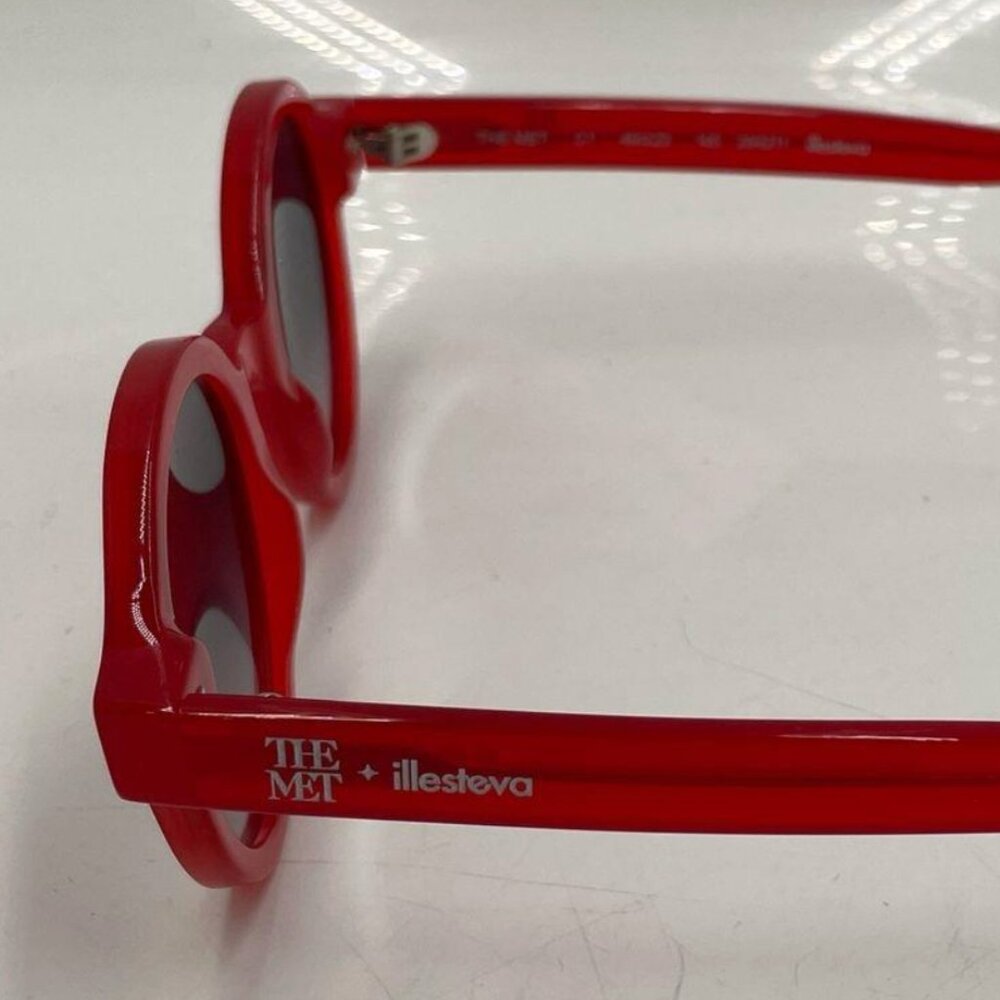 RARE RED MET x Illesteva Sunglasses - Picture 5 of 8